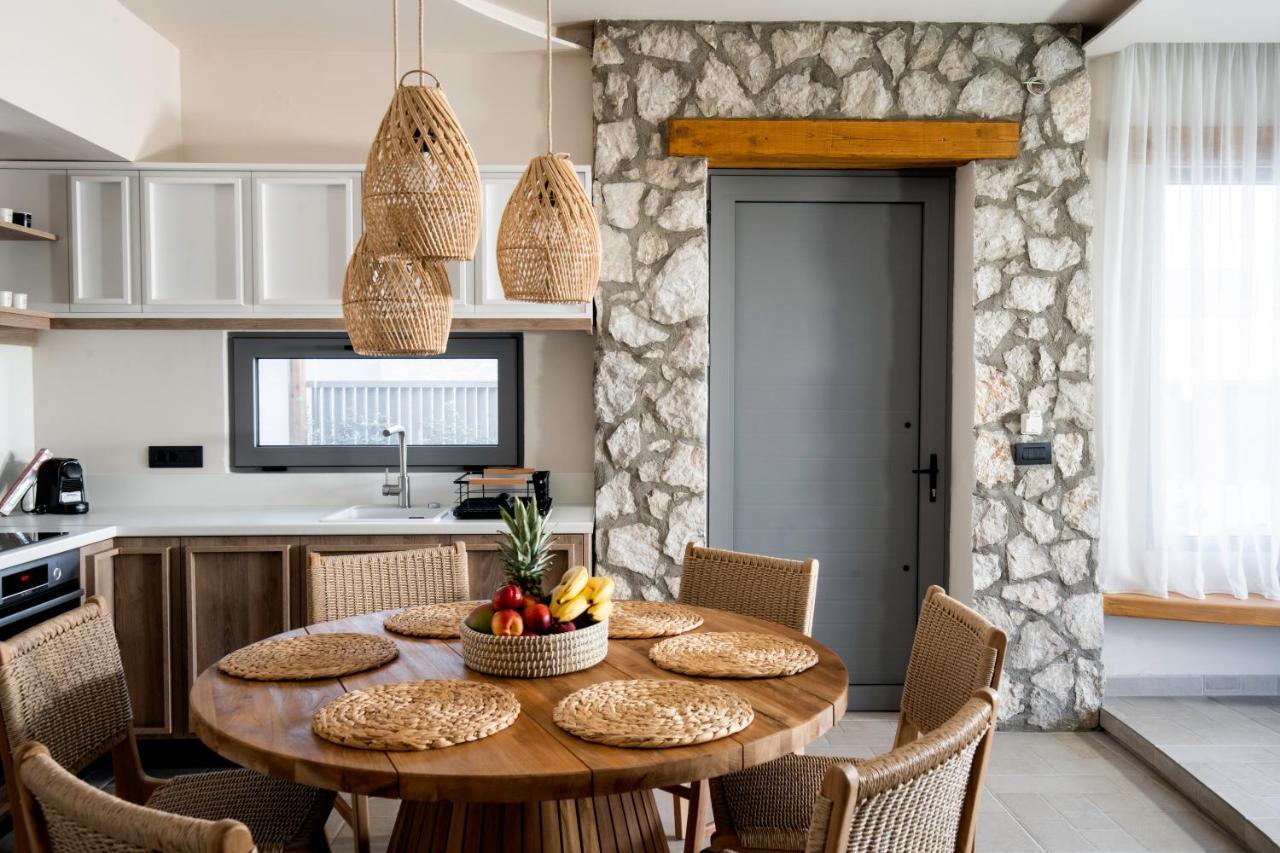 Lithos Luxury Villa อาร์คานเยโลส ภายนอก รูปภาพ