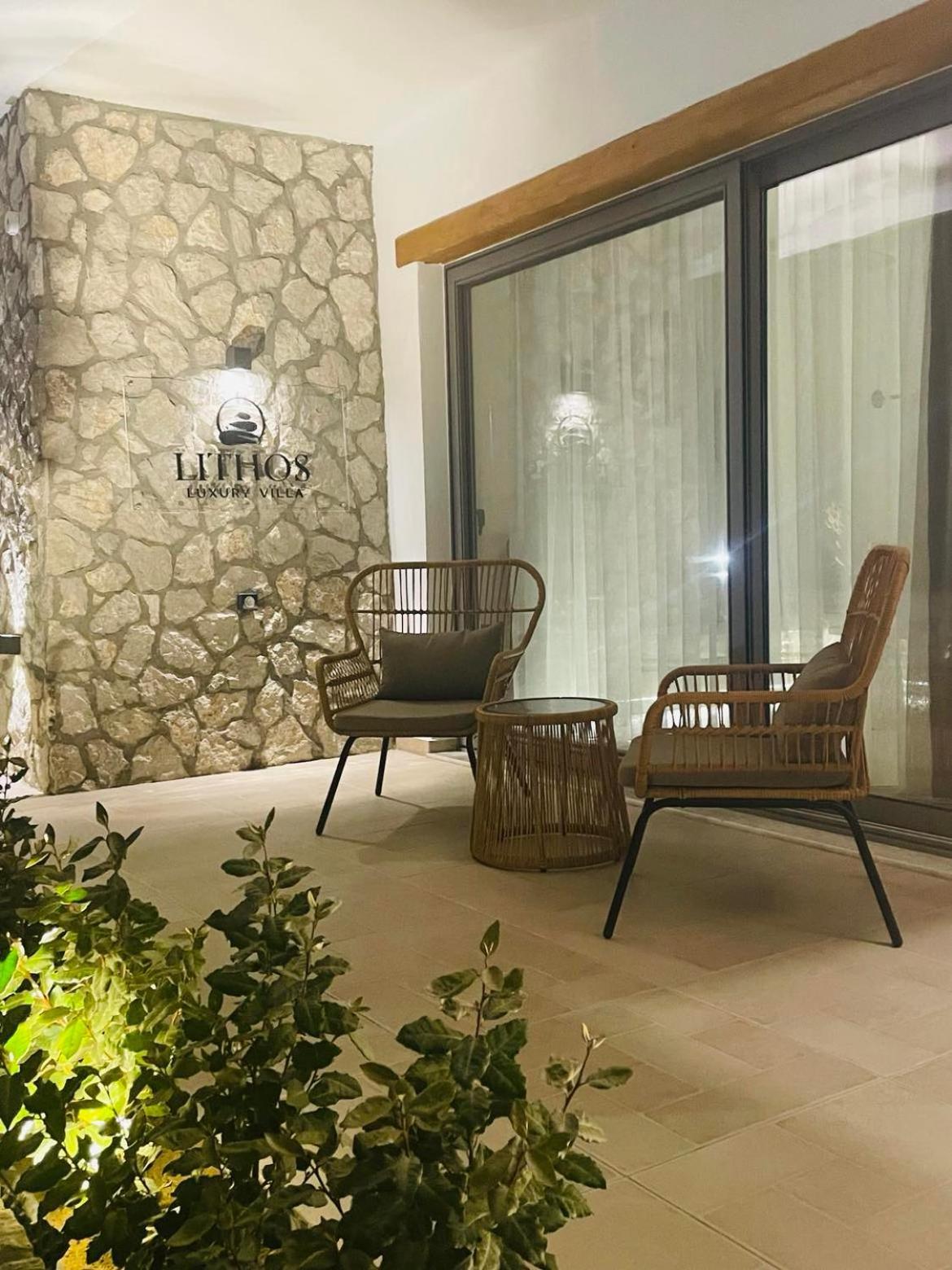 Lithos Luxury Villa อาร์คานเยโลส ภายนอก รูปภาพ
