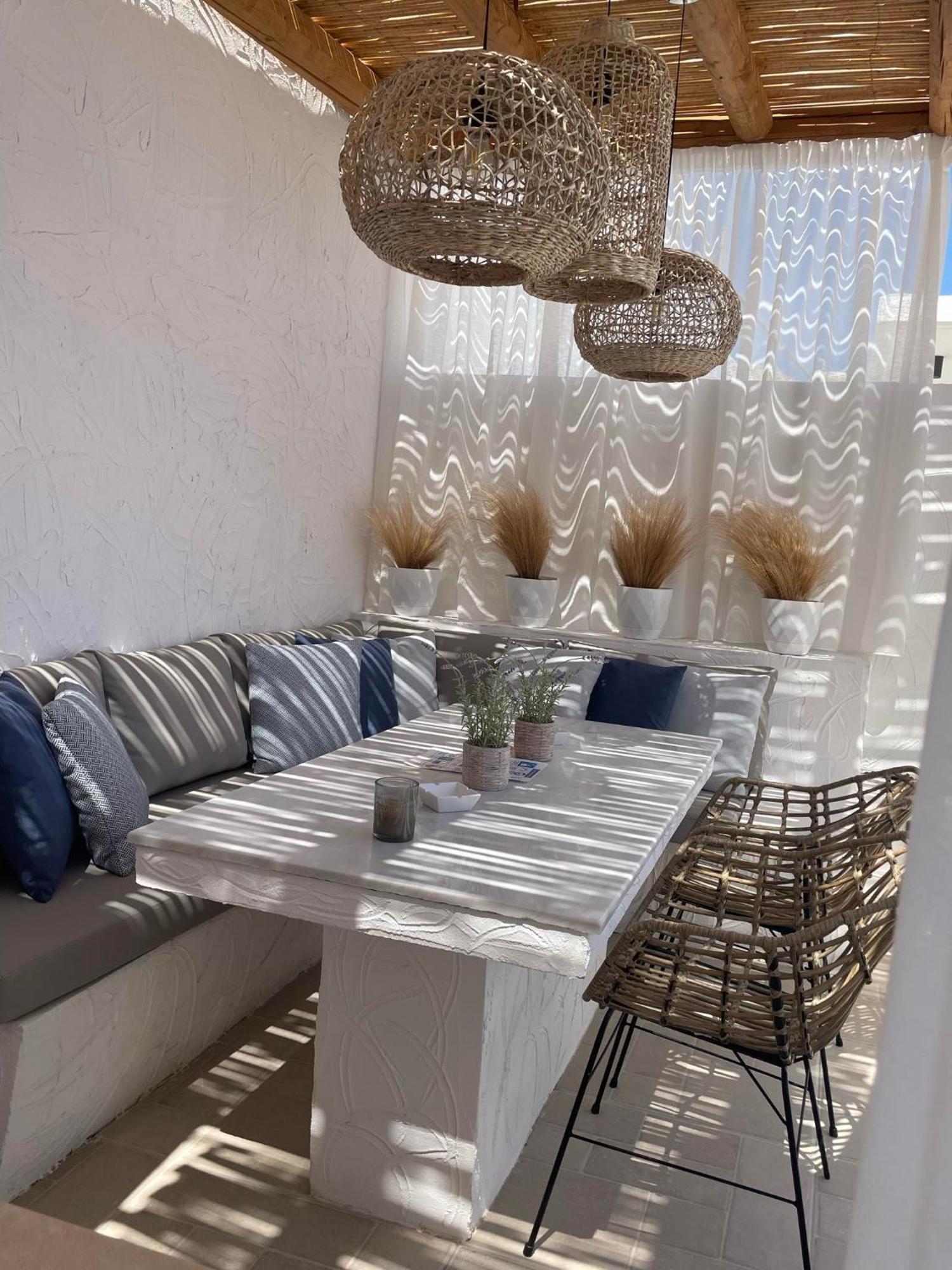 Lithos Luxury Villa อาร์คานเยโลส ภายนอก รูปภาพ